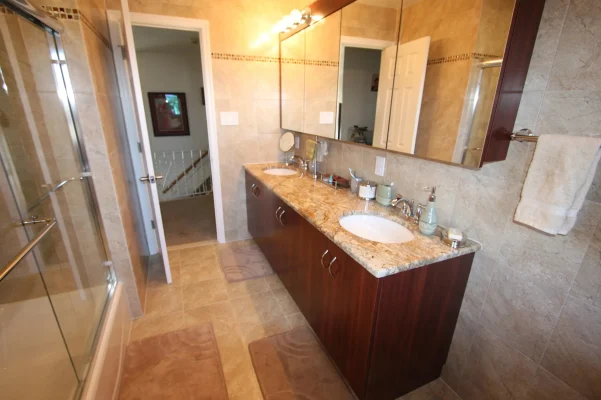 imgi_33_BOUTIS+BATH+11-16-15+010
