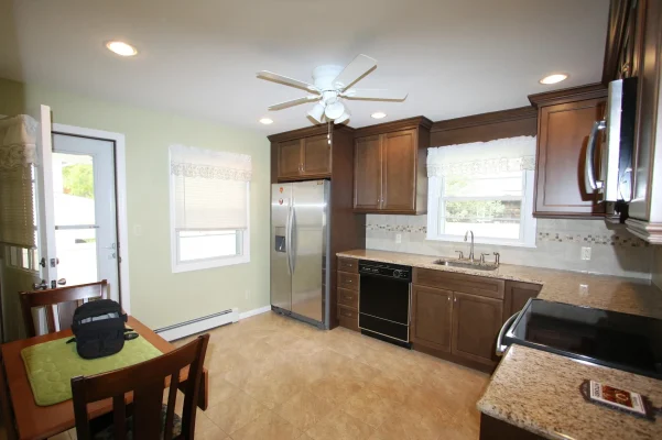 imgi_36_thomas+kitchen+008